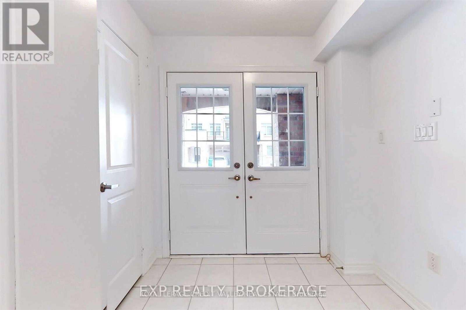 4 Haymarket Drive, Brampton, Ontario  L4A 5C3 - Photo 4 - W12904810