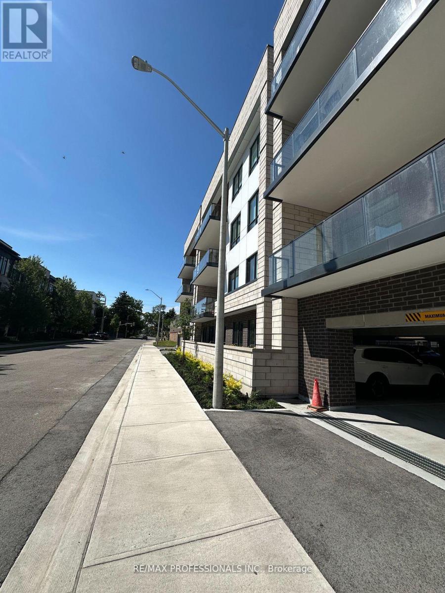 410 - 123 Maurice Drive, Oakville, Ontario  L6K 2W6 - Photo 32 - W12904822