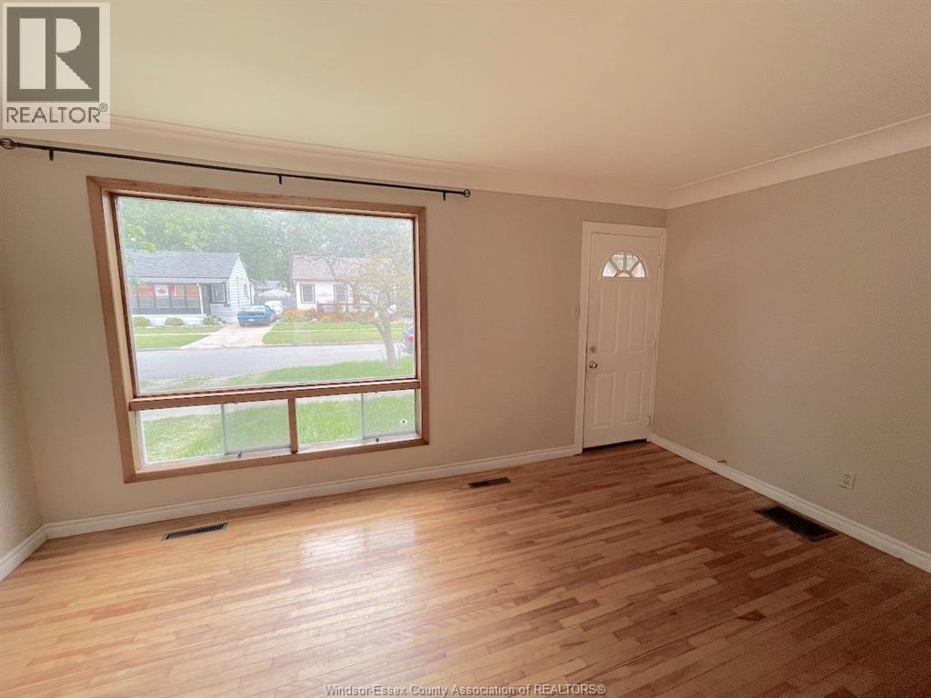 1841 Aubin, Windsor, Ontario  N8W 4L1 - Photo 3 - 26005854