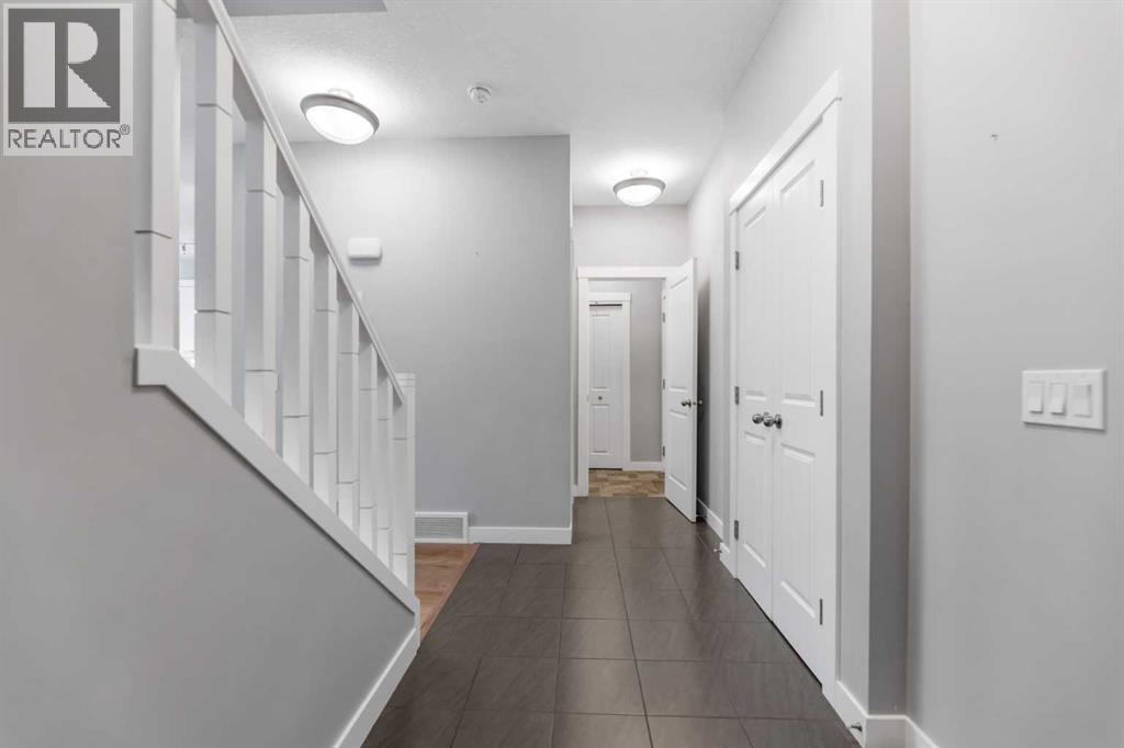 625 Midtown Place Sw, Airdrie, Alberta  T4B 4E3 - Photo 6 - A2287948