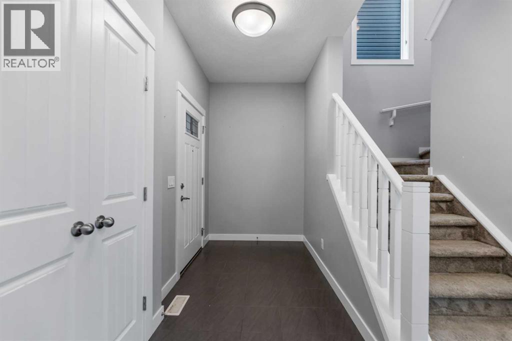 625 Midtown Place Sw, Airdrie, Alberta  T4B 4E3 - Photo 4 - A2287948