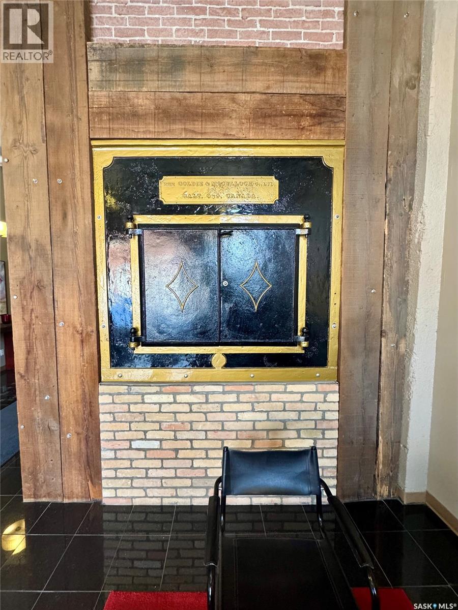 301 12 23rd Street E, Saskatoon, Saskatchewan  S7K 0H5 - Photo 4 - SK030961