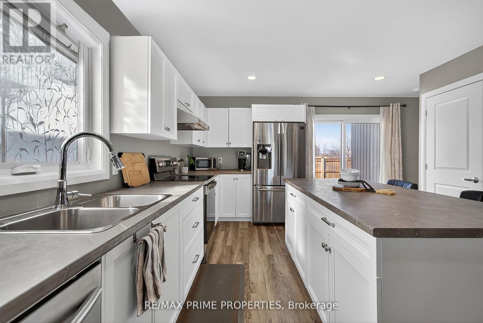 110 Moonstone Crescent, Chatham-Kent, Ontario  N7M 0S2 - Photo 12 - X12904754