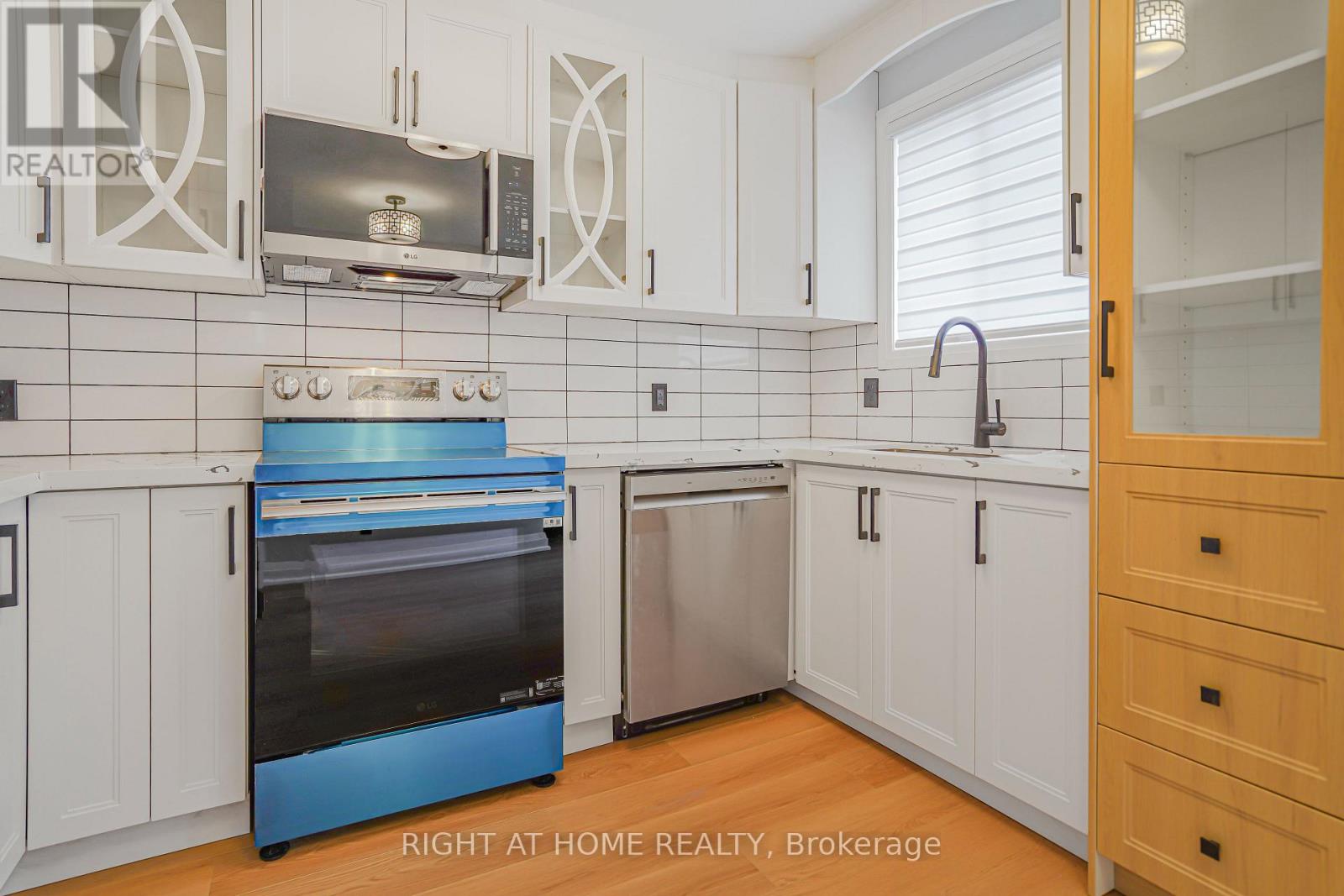 155 Avondale Street, Hamilton, Ontario  L8L 7C1 - Photo 12 - X12904766