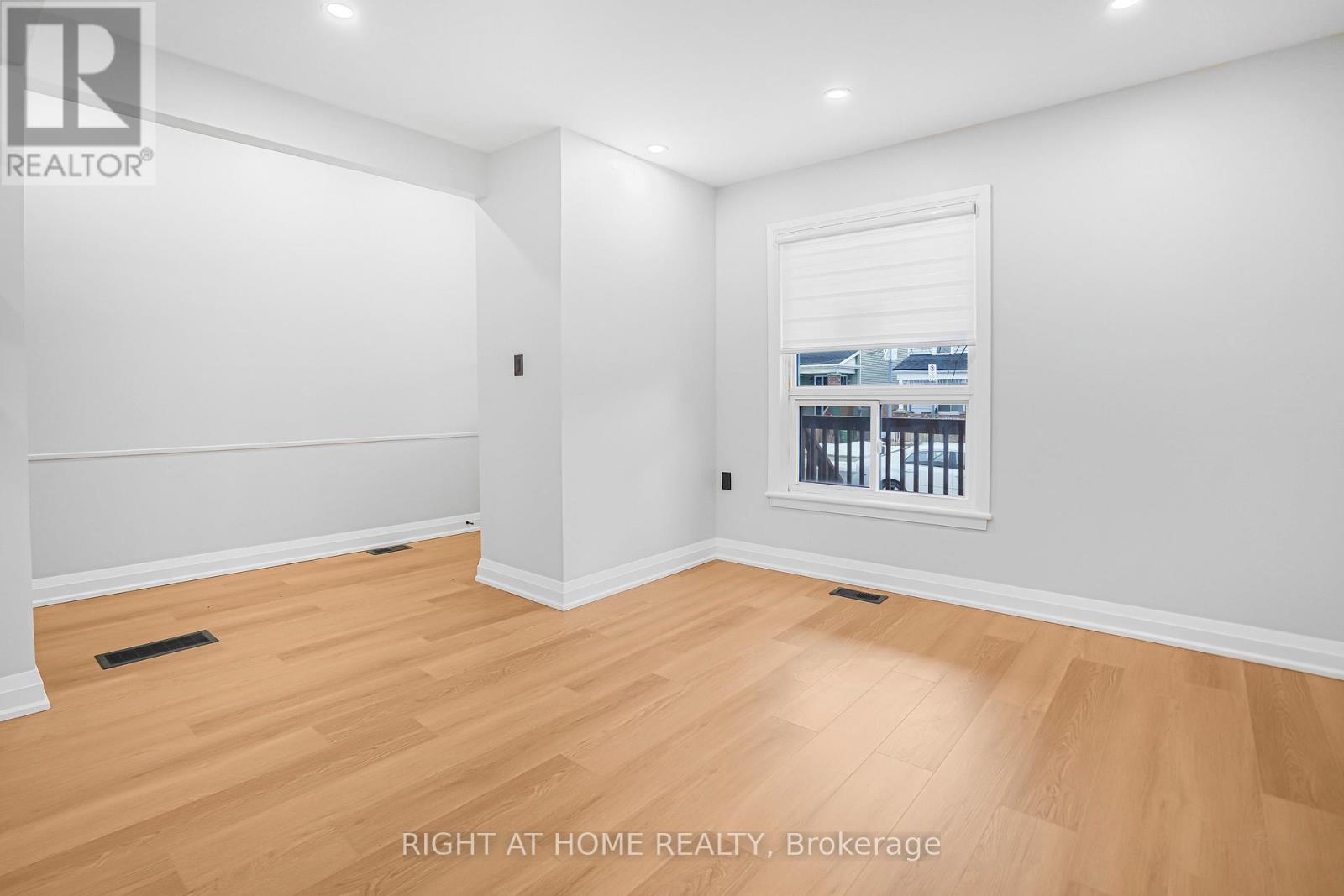 155 Avondale Street, Hamilton, Ontario  L8L 7C1 - Photo 5 - X12904766