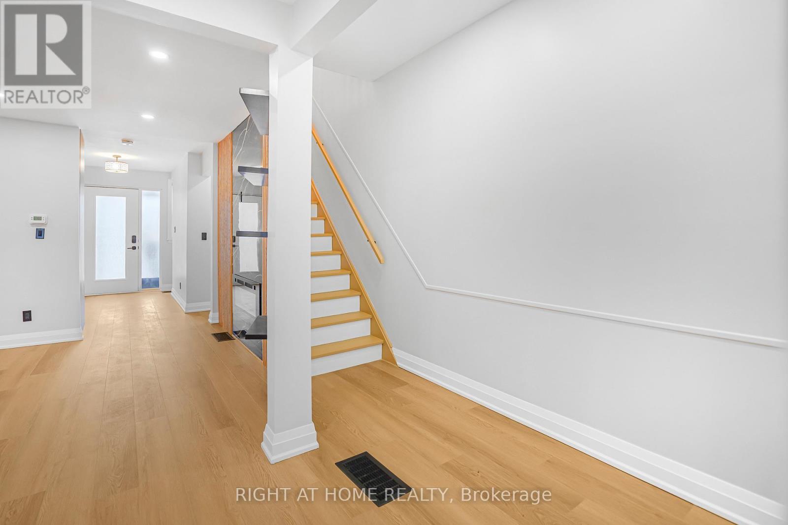 155 Avondale Street, Hamilton, Ontario  L8L 7C1 - Photo 6 - X12904766