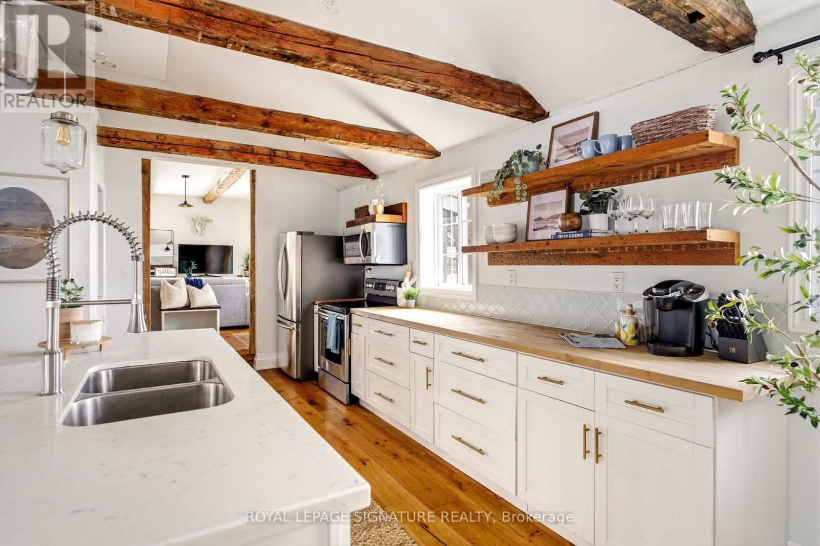 217 Greer Road, Prince Edward County, Ontario  K0K 3L0 - Photo 6 - X12904806