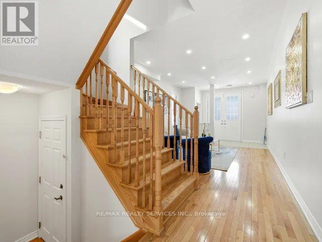 61 Vezna Crescent, Brampton, Ontario  L6X 5K5 - Photo 16 - W12785504