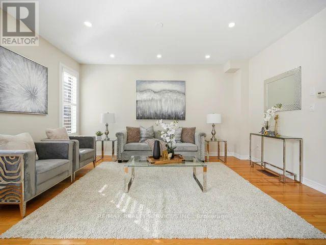 61 Vezna Crescent, Brampton, Ontario  L6X 5K5 - Photo 8 - W12785504