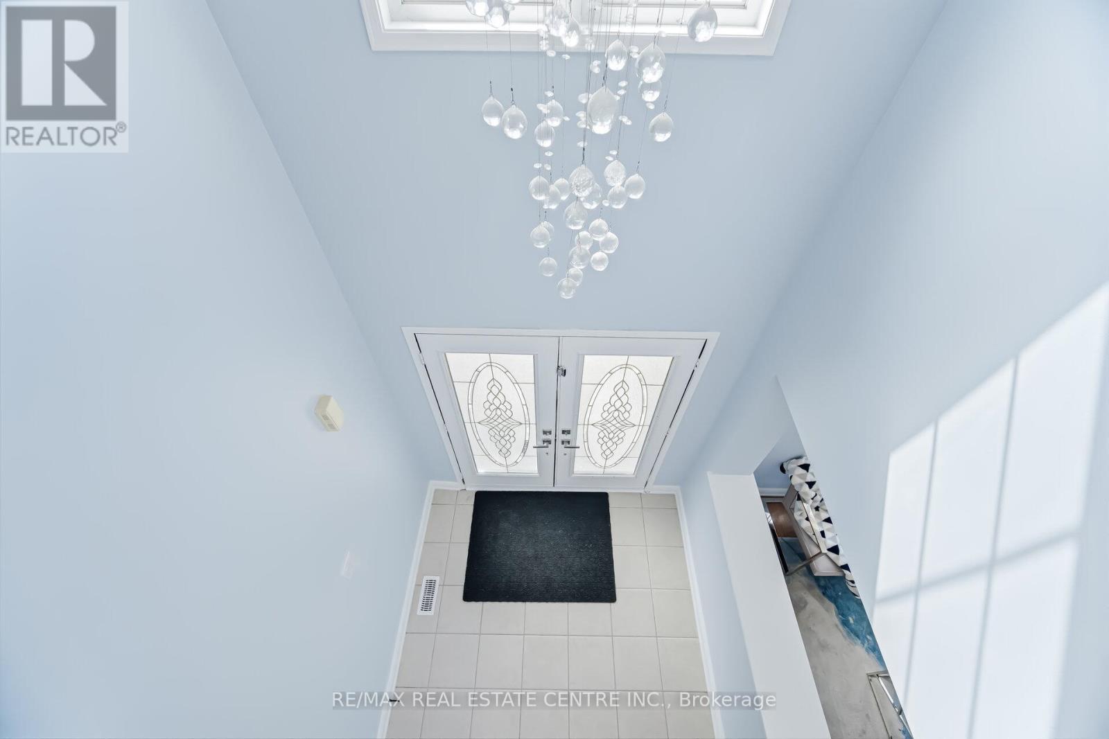 15 Heatherdale Drive, Brampton, Ontario  L7A 2H6 - Photo 19 - W12869482