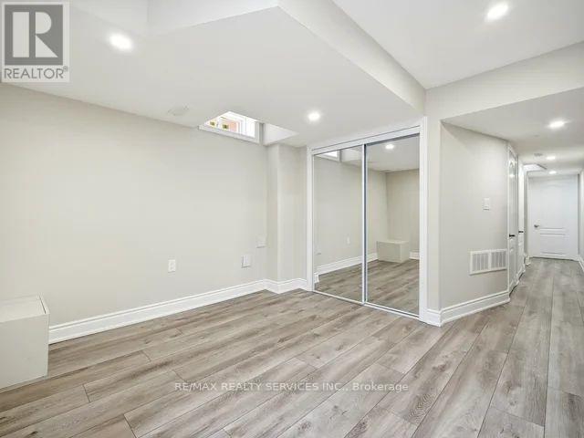 61 Vezna Crescent, Brampton, Ontario  L6X 5K5 - Photo 33 - W12785504