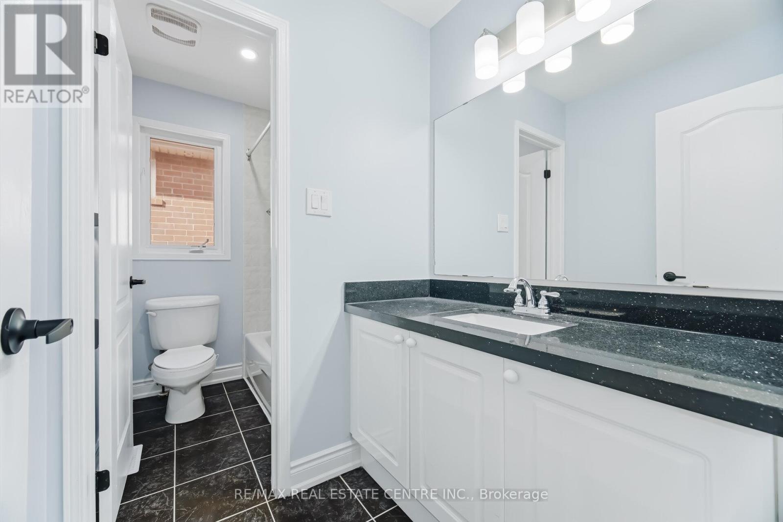 15 Heatherdale Drive, Brampton, Ontario  L7A 2H6 - Photo 36 - W12869482