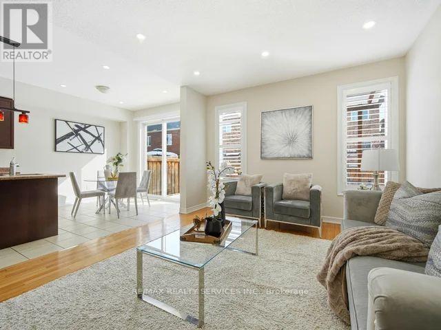 61 Vezna Crescent, Brampton, Ontario  L6X 5K5 - Photo 9 - W12785504