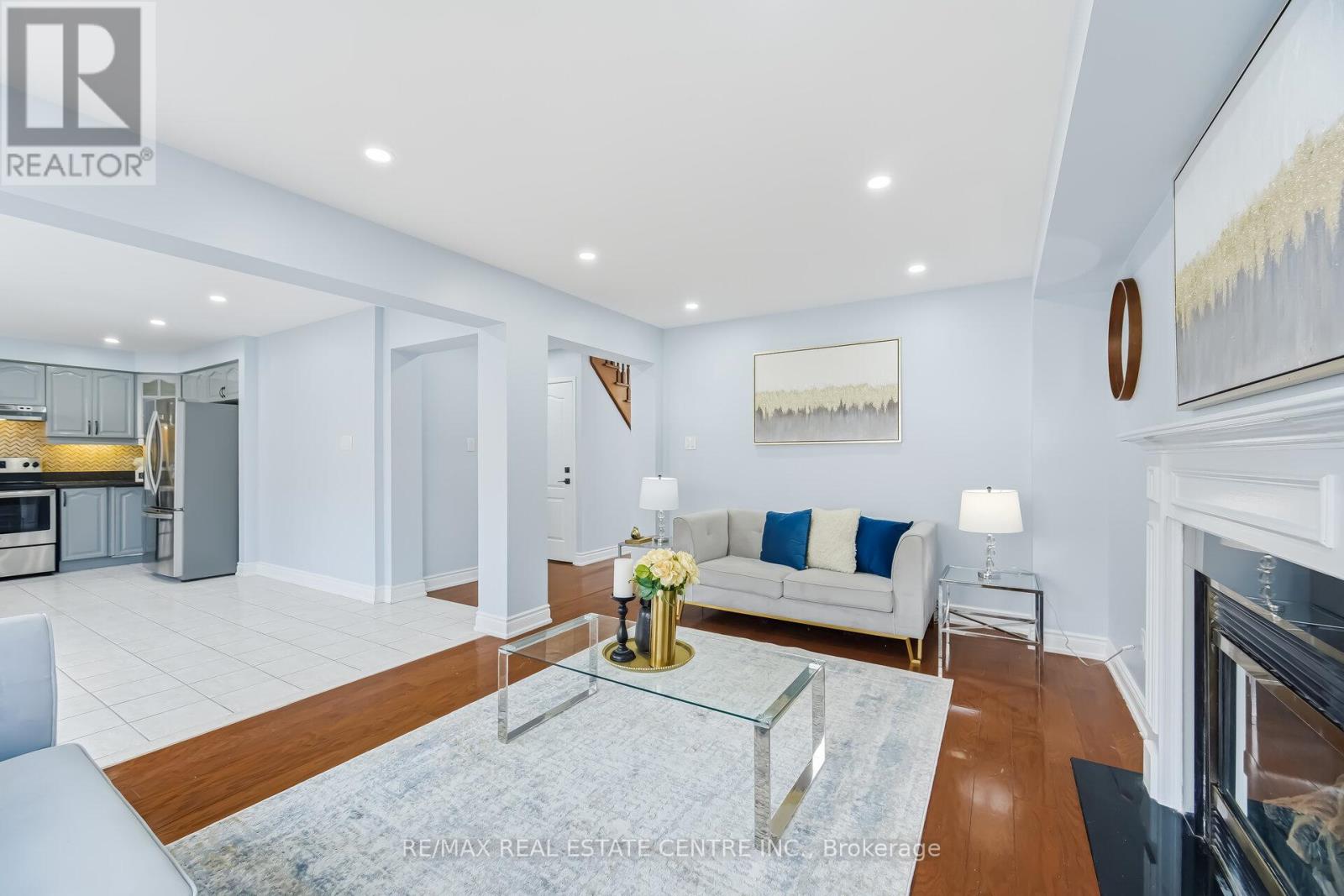 15 Heatherdale Drive, Brampton, Ontario  L7A 2H6 - Photo 10 - W12869482