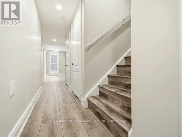 61 Vezna Crescent, Brampton, Ontario  L6X 5K5 - Photo 28 - W12785504