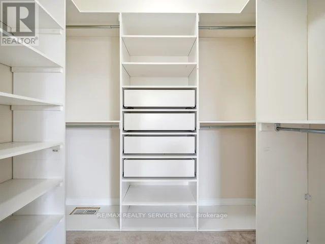 61 Vezna Crescent, Brampton, Ontario  L6X 5K5 - Photo 21 - W12785504