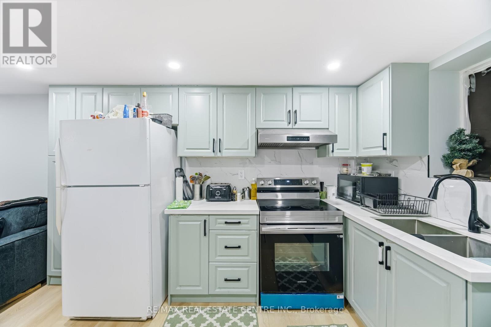 15 Heatherdale Drive, Brampton, Ontario  L7A 2H6 - Photo 40 - W12869482