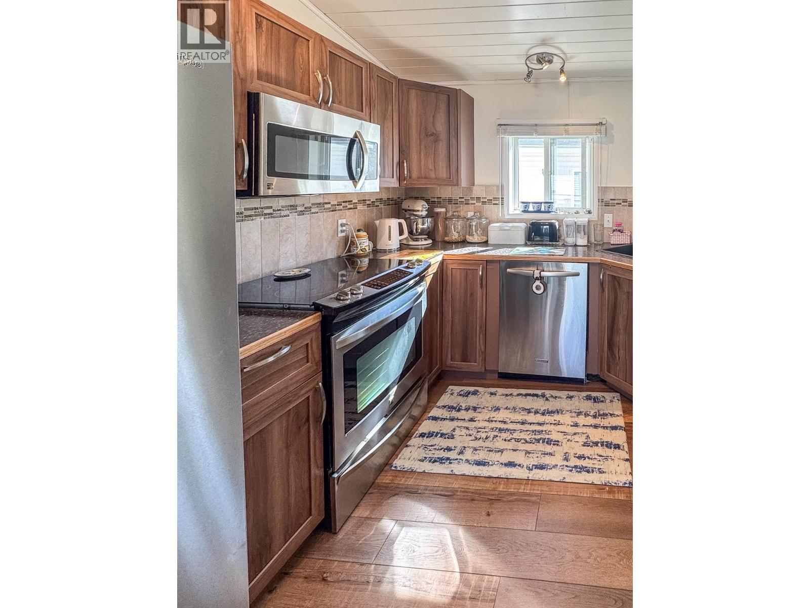 340 Mission Place, Cranbrook, British Columbia V1C 6M9 - Photo 7 - 10380182