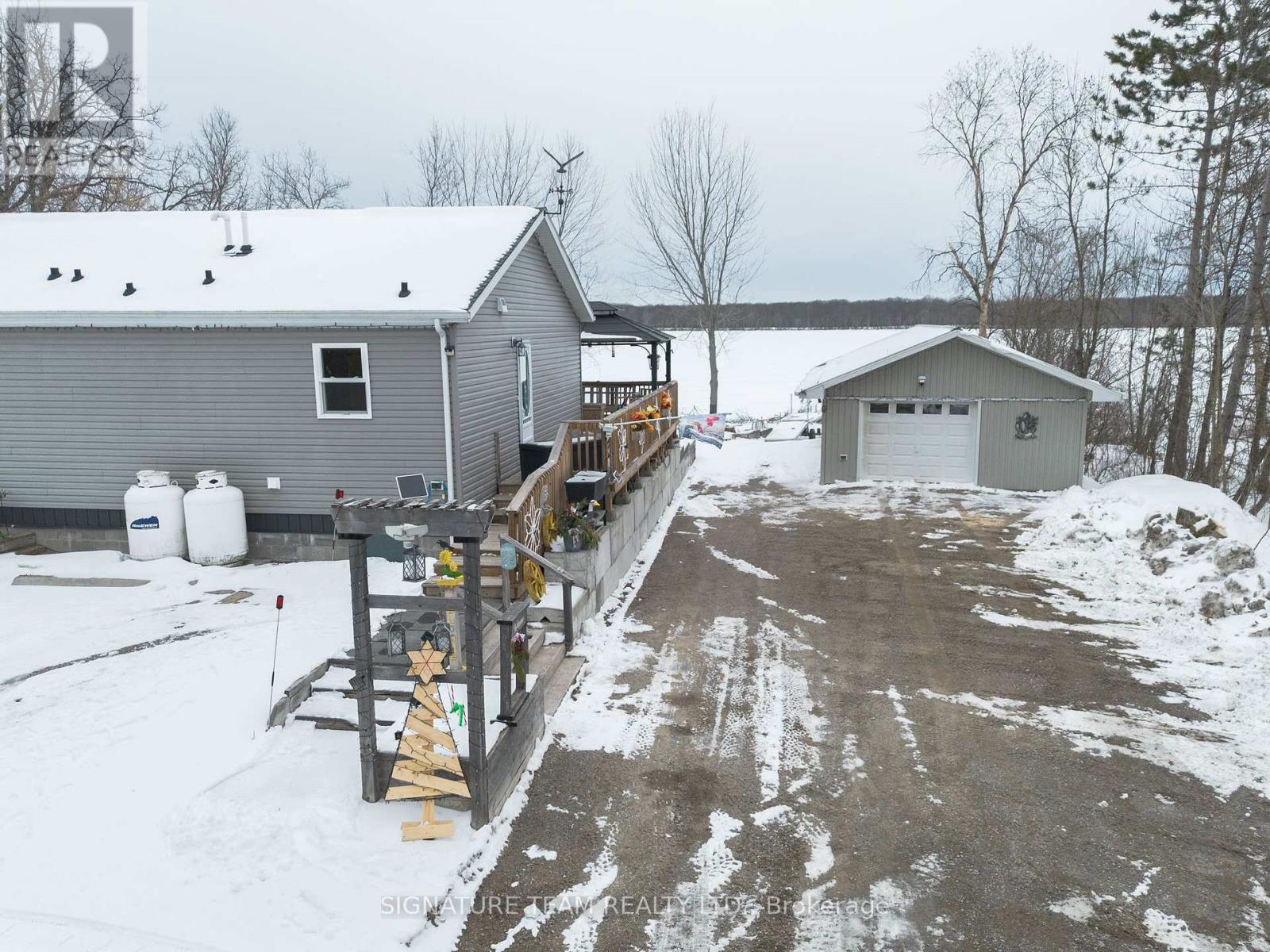 428 Lacroix Bay Road, Whitewater Region, Ontario  K0J 2L0 - Photo 3 - X12904970