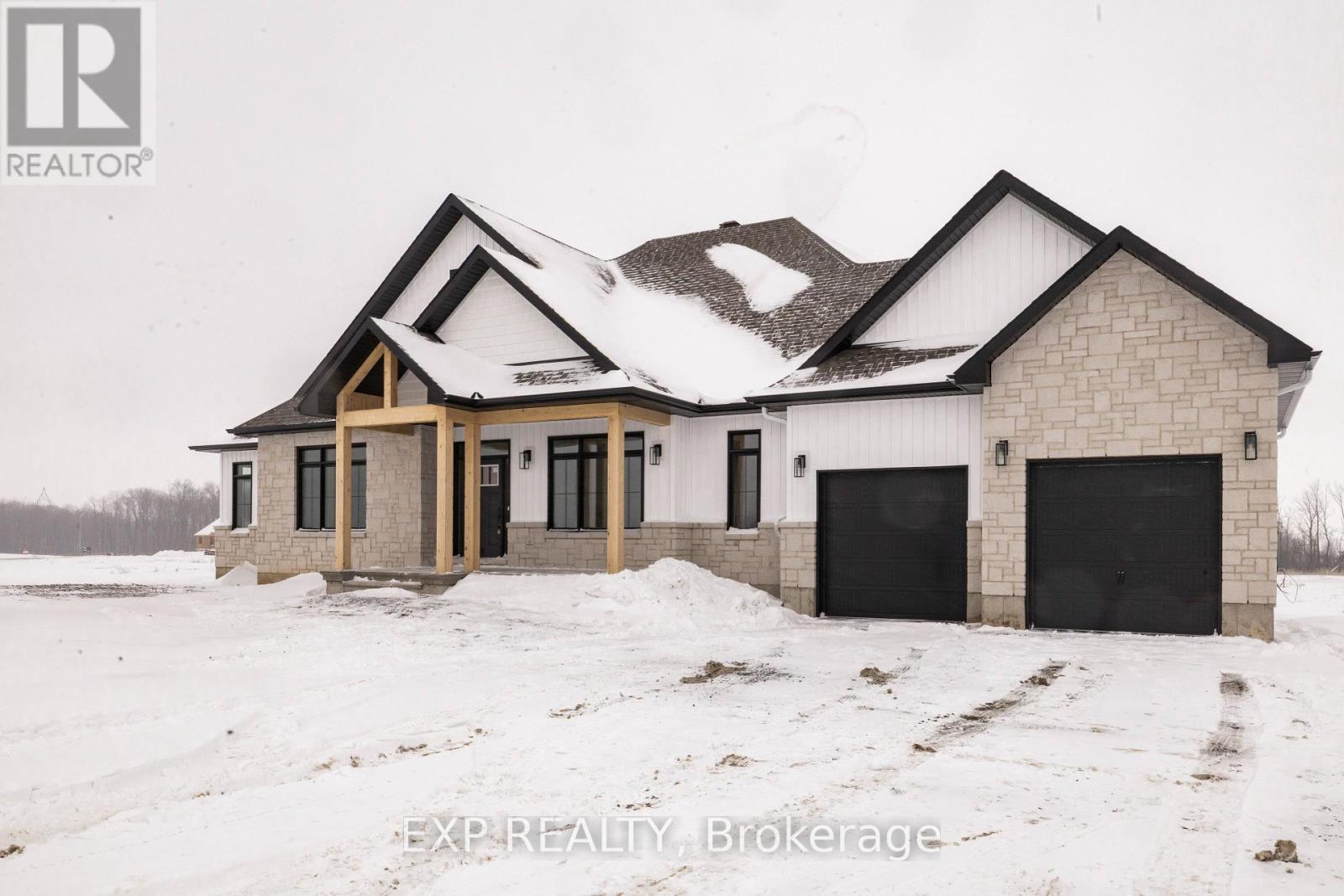 228 Trudeau Crescent, Russell, Ontario  K4R 1E5 - Photo 2 - X12904890