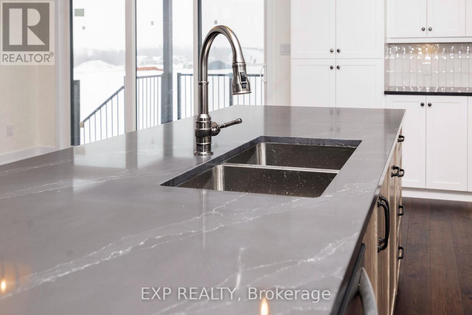 228 Trudeau Crescent, Russell, Ontario  K4R 1E5 - Photo 22 - X12904890