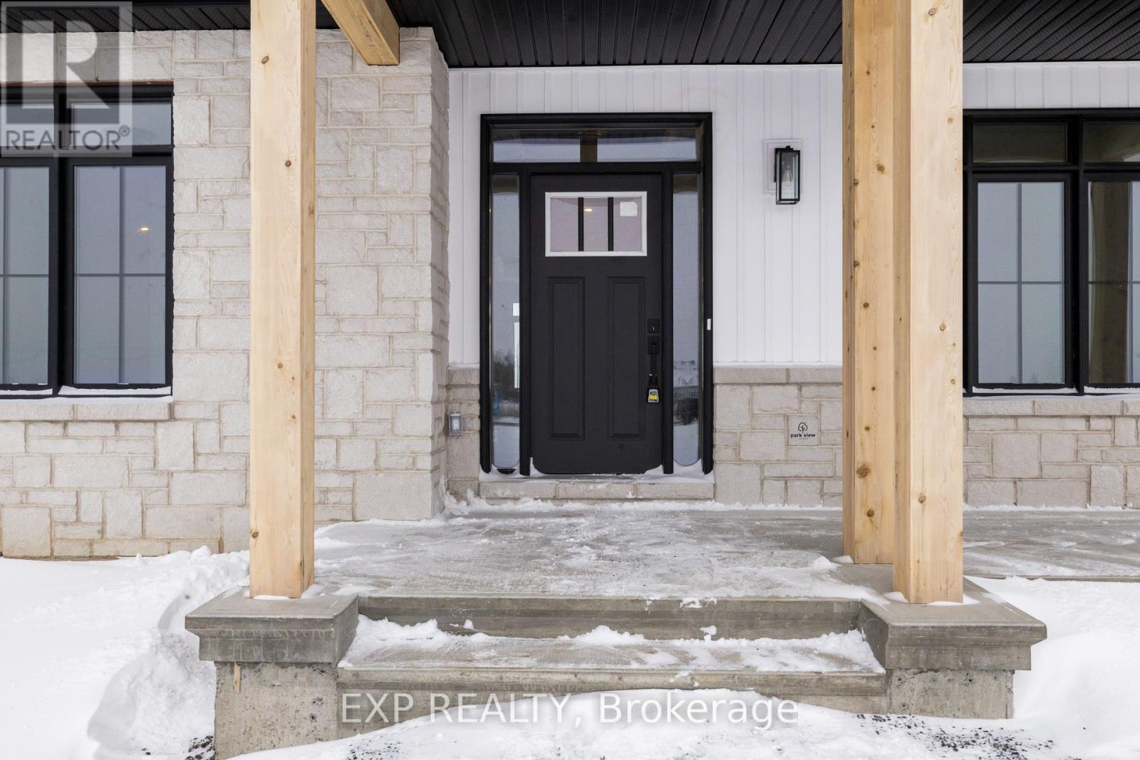 228 Trudeau Crescent, Russell, Ontario  K4R 1E5 - Photo 3 - X12904890