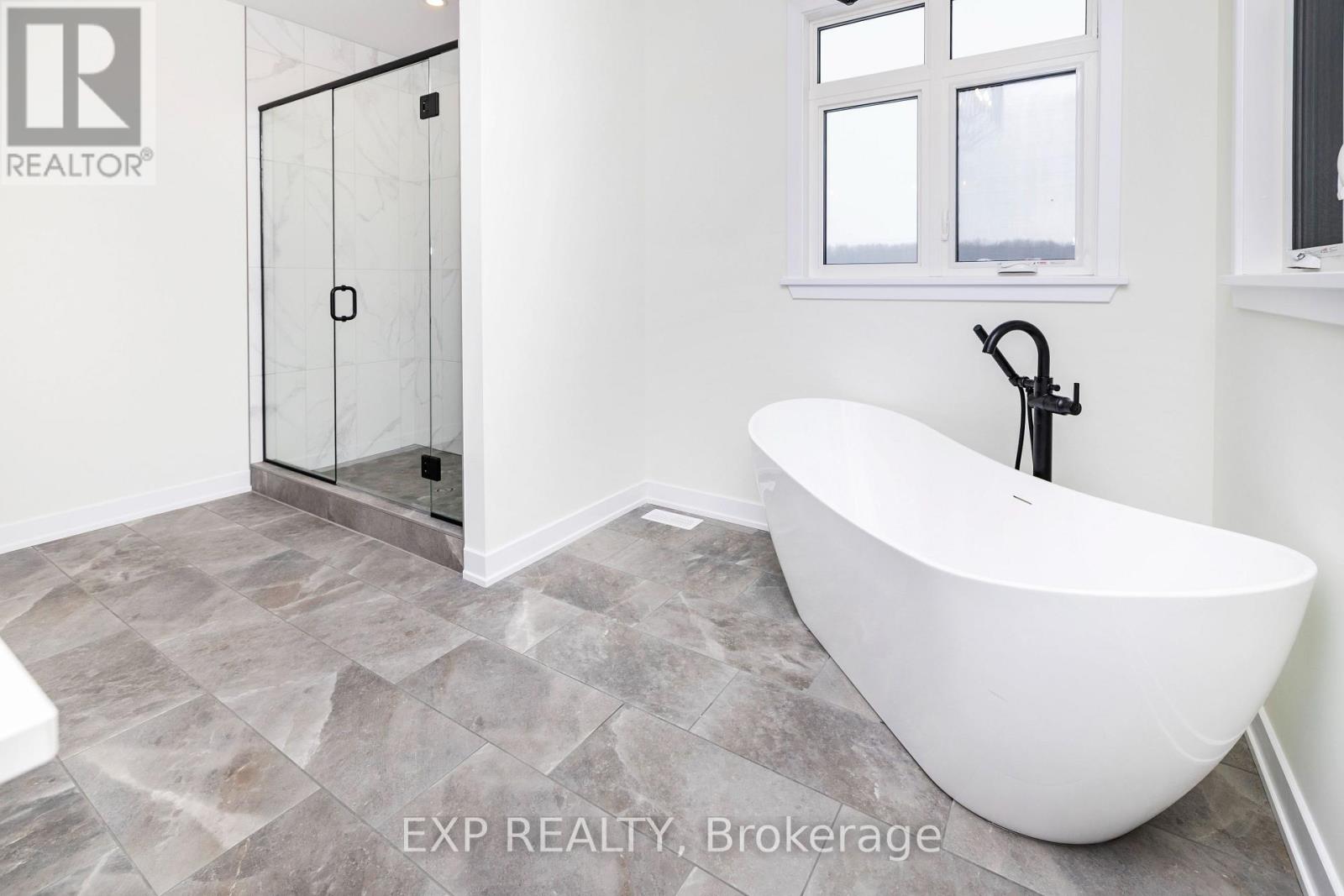 228 Trudeau Crescent, Russell, Ontario  K4R 1E5 - Photo 34 - X12904890