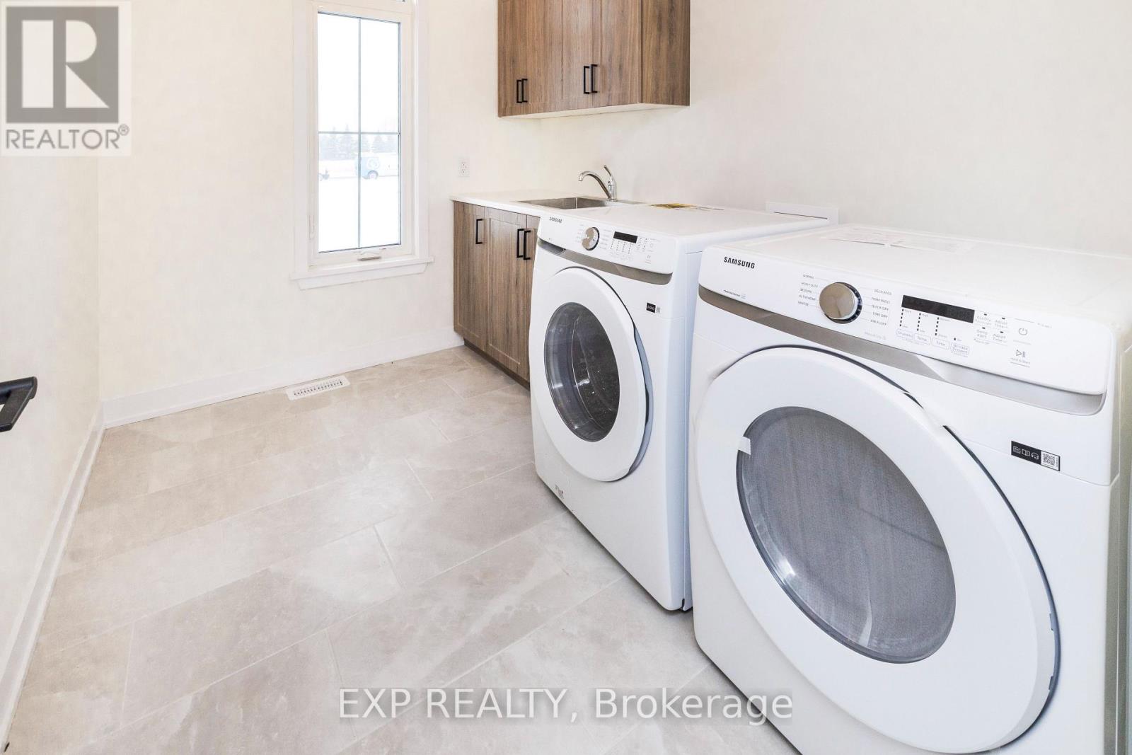 228 Trudeau Crescent, Russell, Ontario  K4R 1E5 - Photo 41 - X12904890