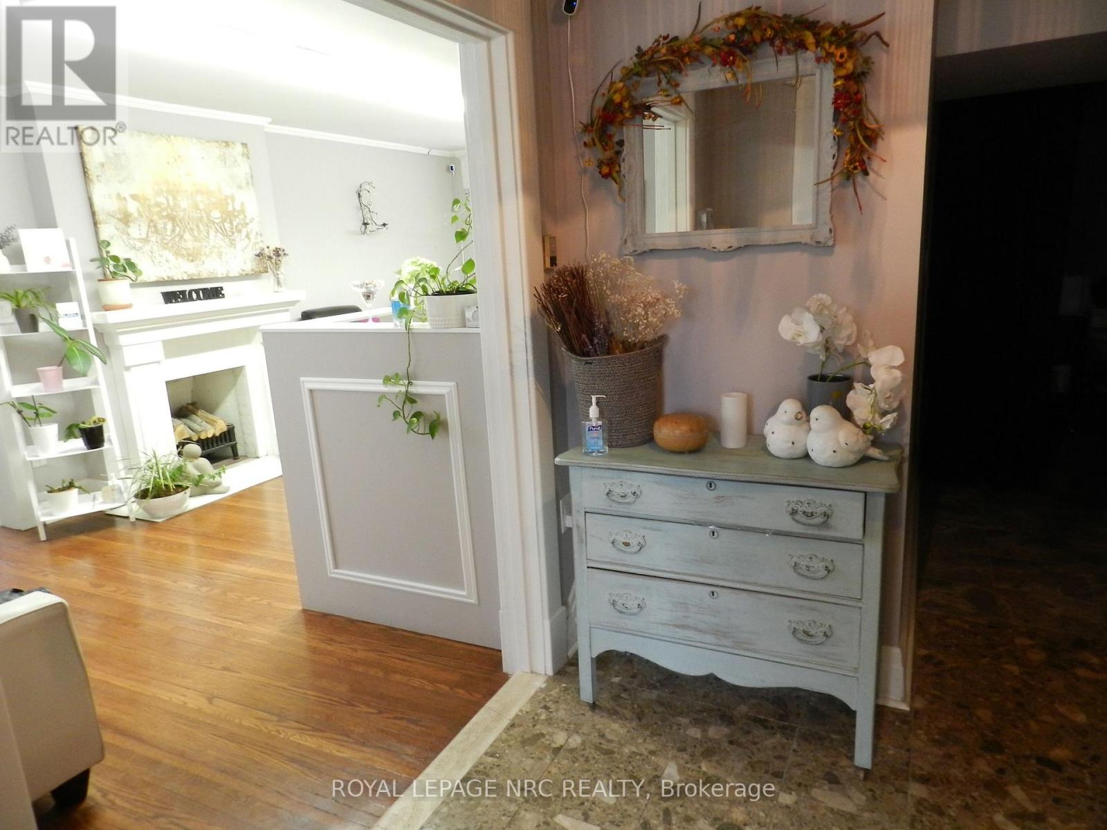 Unit # 3 - 6981 Lundy's Lane W, Niagara Falls, Ontario  L2G 1V9 - Photo 3 - X12904972