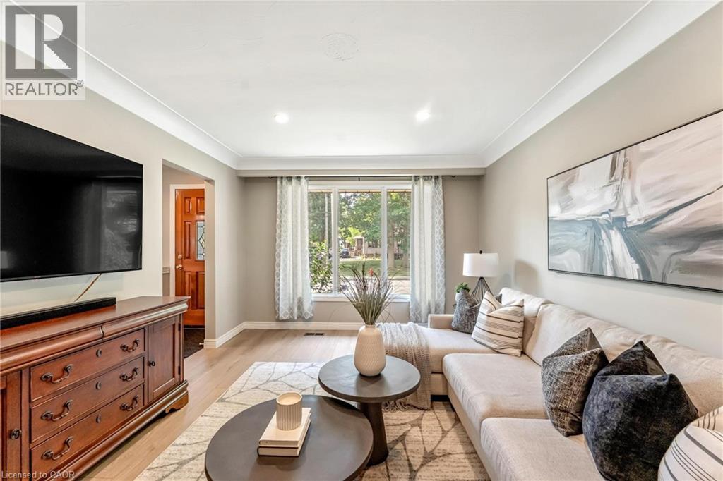 323 Hixon Road, Hamilton, Ontario  L8K 2C8 - Photo 3 - 40813871