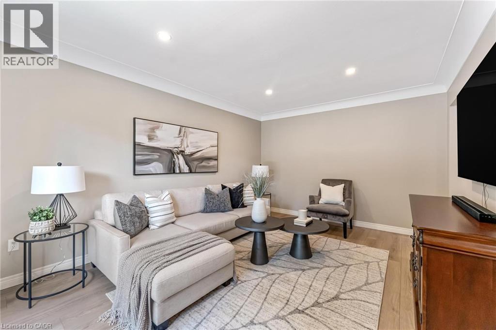 323 Hixon Road, Hamilton, Ontario  L8K 2C8 - Photo 4 - 40813871