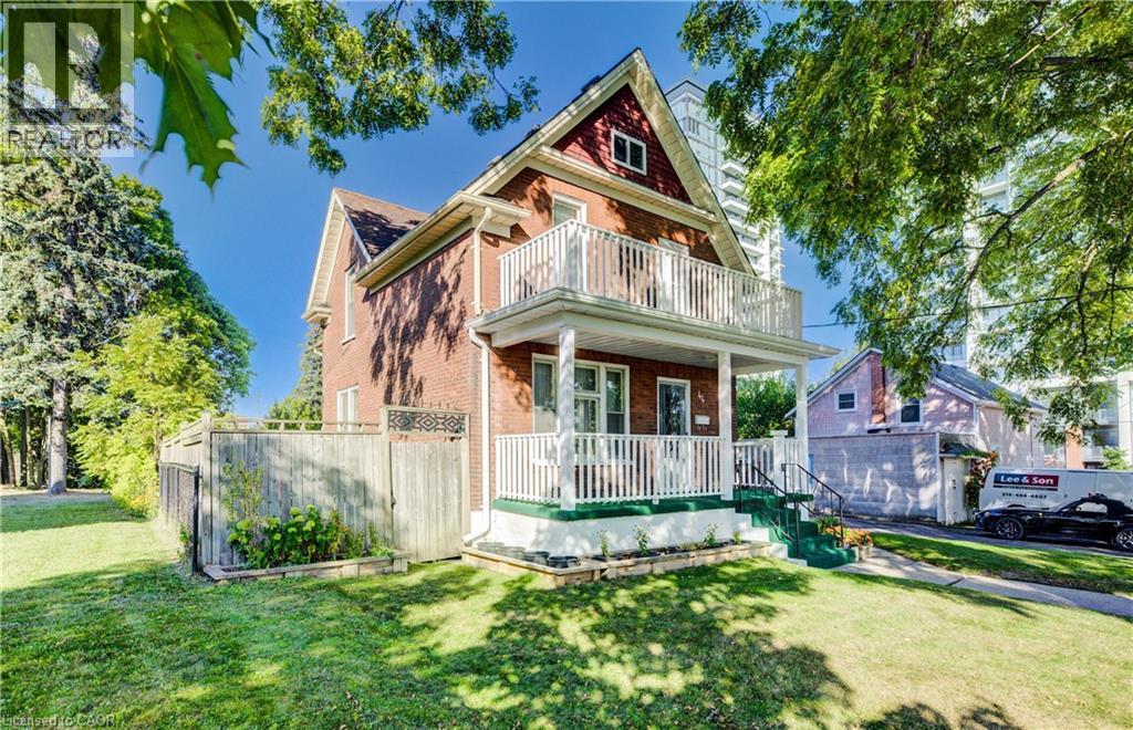 44 Walter Street, Kitchener, Ontario  N2G 1S1 - Photo 1 - 40811967