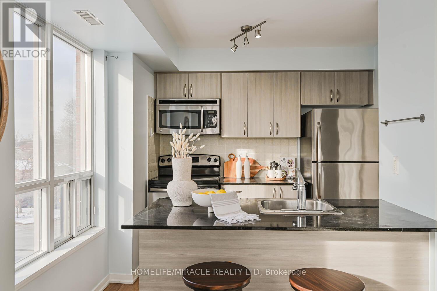 608 - 801 Sheppard Avenue W, Toronto, Ontario  M3H 2T3 - Photo 13 - C12904852