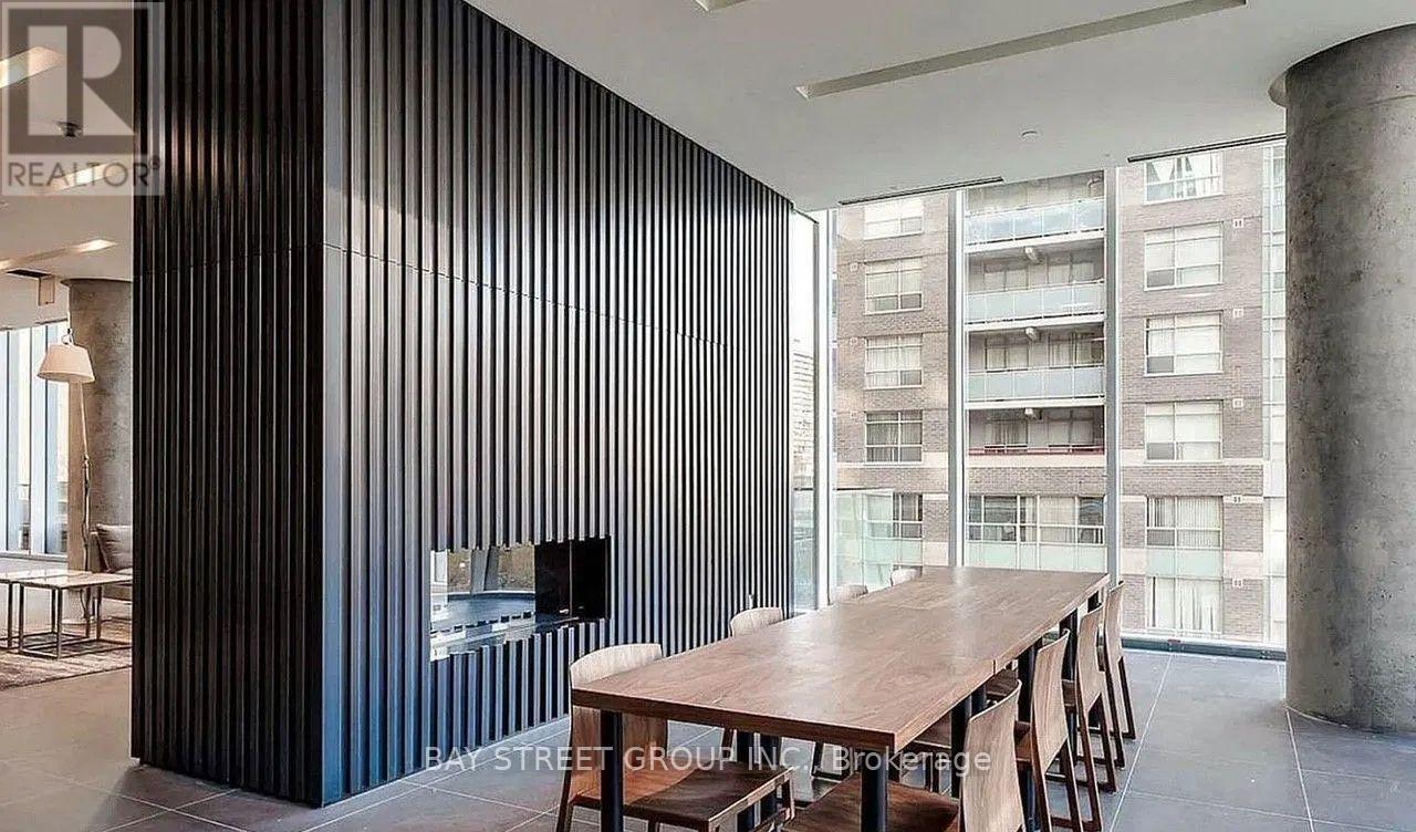 710 - 15 Grenville Street, Toronto, Ontario  M4Y 1A1 - Photo 12 - C12904886
