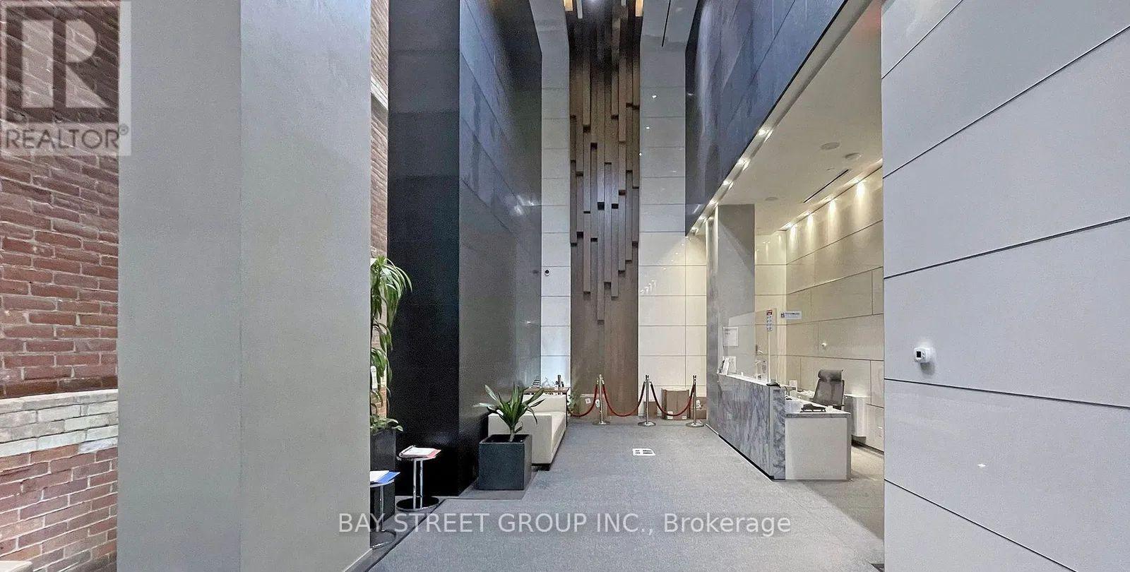 710 - 15 Grenville Street, Toronto, Ontario  M4Y 1A1 - Photo 3 - C12904886