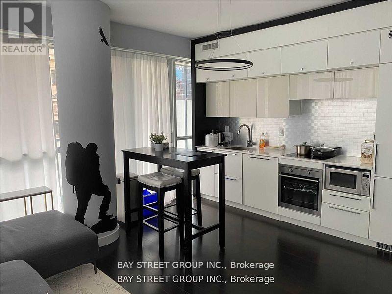 710 - 15 Grenville Street, Toronto, Ontario  M4Y 1A1 - Photo 7 - C12904886