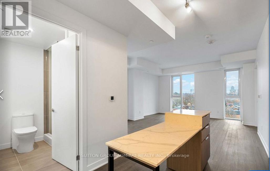 902 - 185 Alberta Avenue, Toronto (Oakwood Village), Ontario  M6C 0A5 - Photo 4 - C12904910