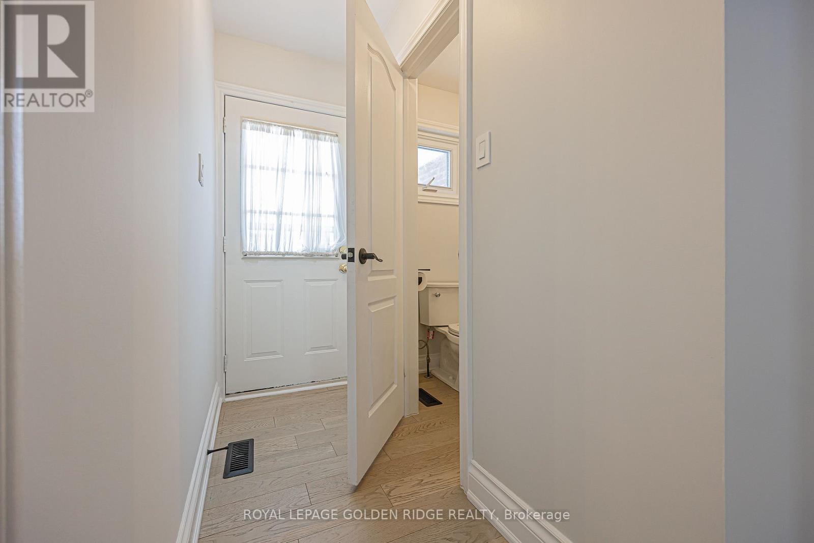 18 Deerpath Road, Toronto, Ontario  M3A 1R5 - Photo 13 - C12904932