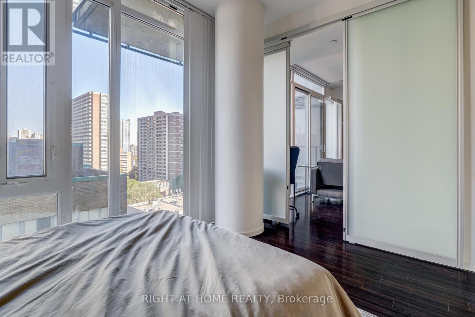 1109 - 75 St Nicholas Street, Toronto, Ontario  M4Y 0A5 - Photo 11 - C12904938