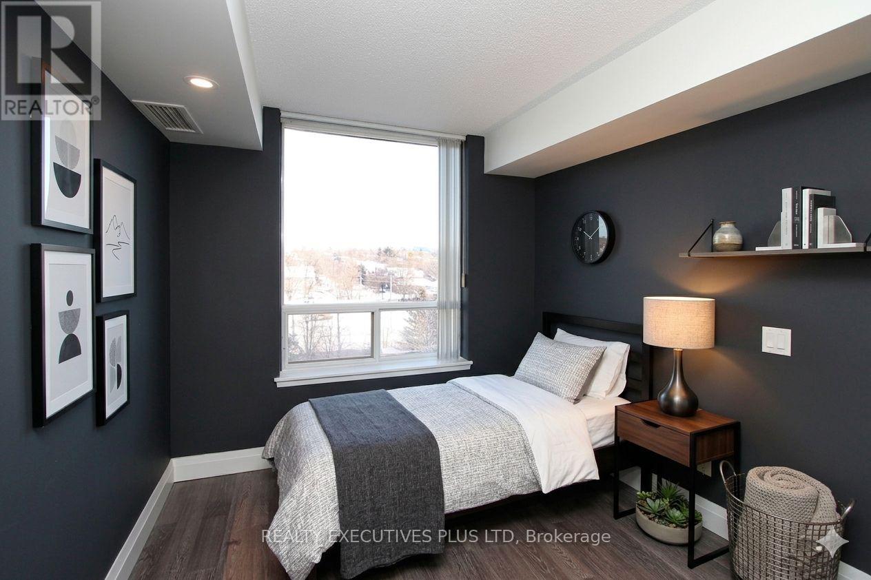 604 - 18 Hillcrest Avenue, Toronto, Ontario  M2N 6T5 - Photo 9 - C12904976