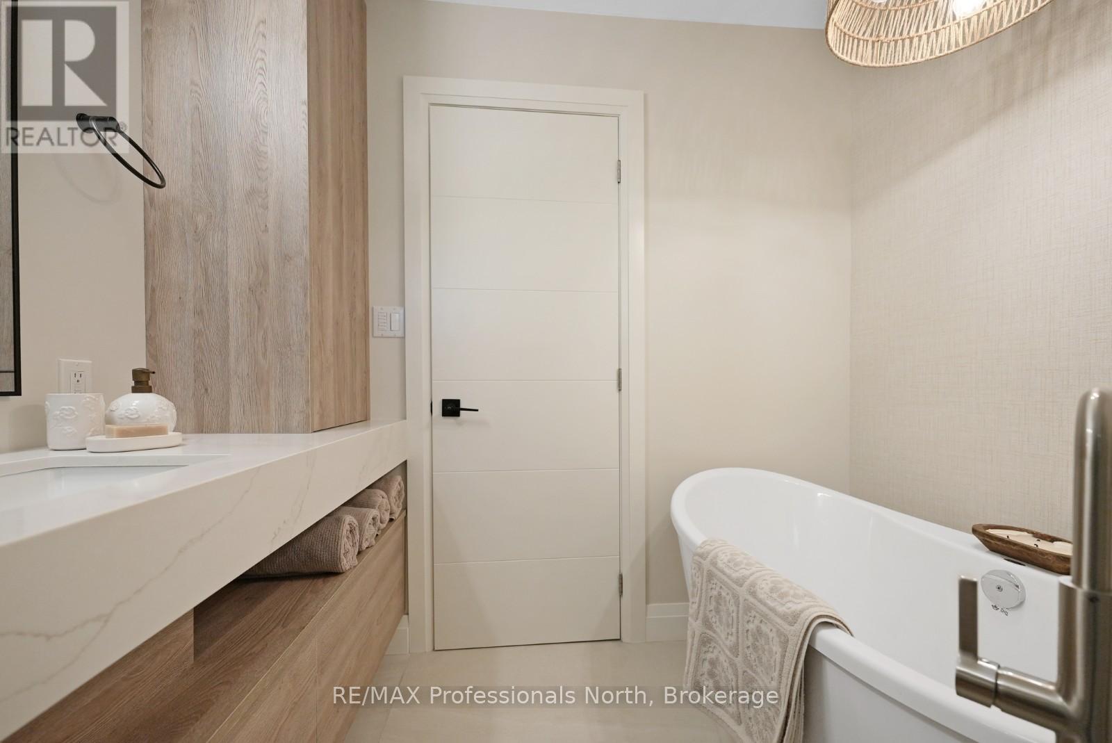 235 Sunnyside Street, Dysart Et Al, Ontario  K0M 1S0 - Photo 26 - X12904840