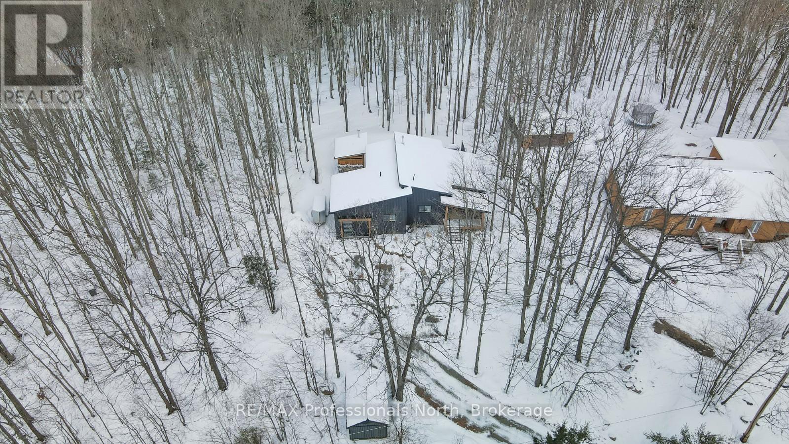 235 Sunnyside Street, Dysart Et Al, Ontario  K0M 1S0 - Photo 39 - X12904840