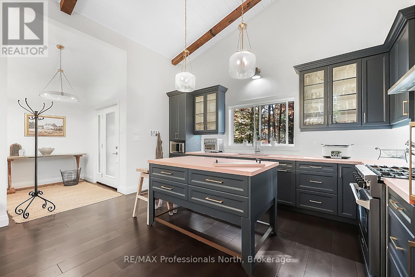 235 Sunnyside Street, Dysart Et Al, Ontario  K0M 1S0 - Photo 6 - X12904840