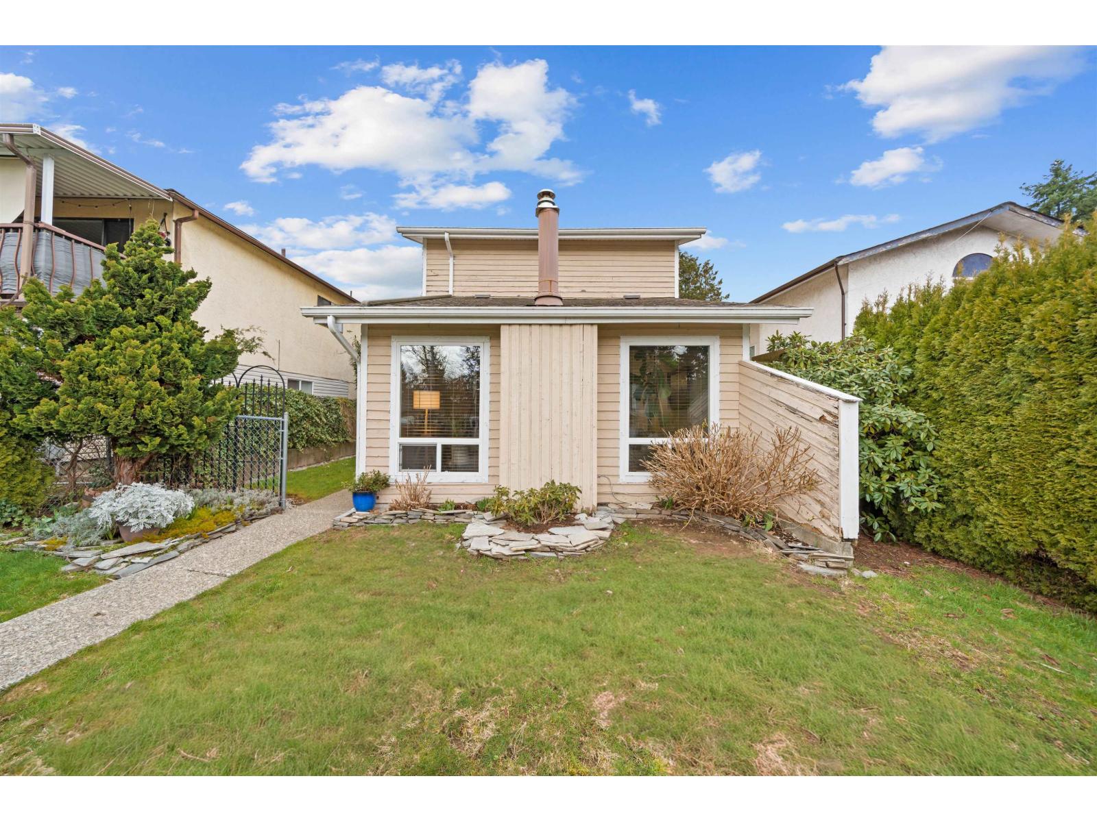 33139 Myrtle Avenue, Mission, British Columbia  V2V 4R6 - Photo 3 - R3094231