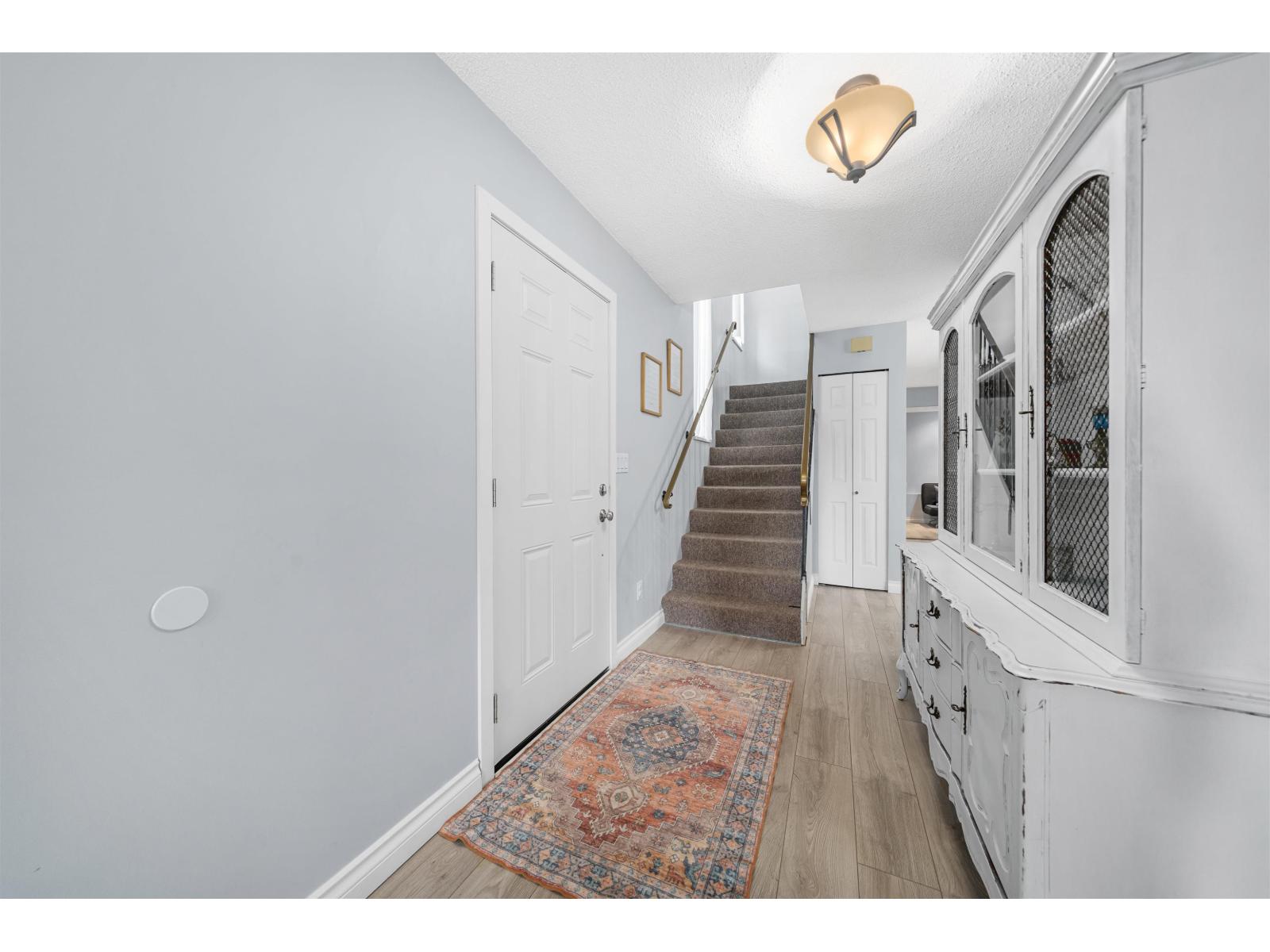 33139 Myrtle Avenue, Mission, British Columbia  V2V 4R6 - Photo 7 - R3094231