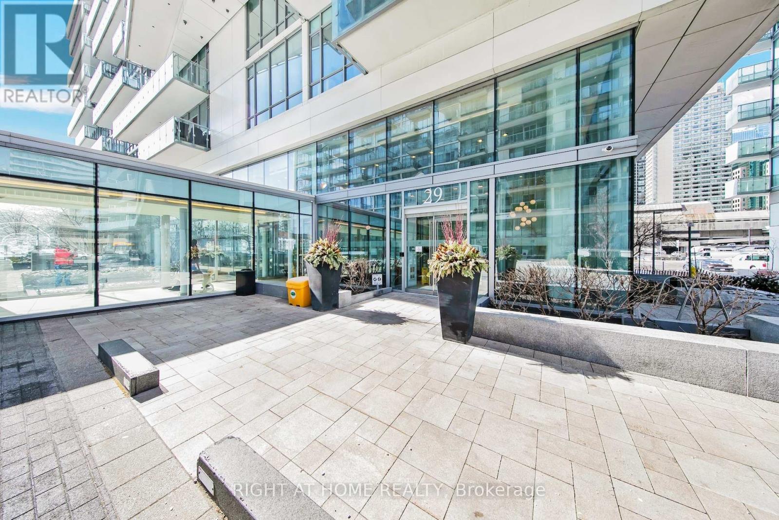 314 - 29 Queens Quay E, Toronto, Ontario  M5E 0A4 - Photo 35 - C12903224