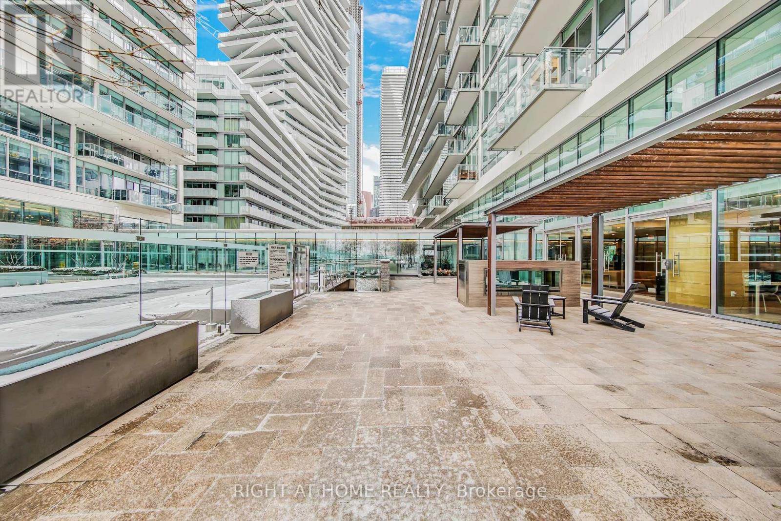 314 - 29 Queens Quay E, Toronto, Ontario  M5E 0A4 - Photo 44 - C12903224
