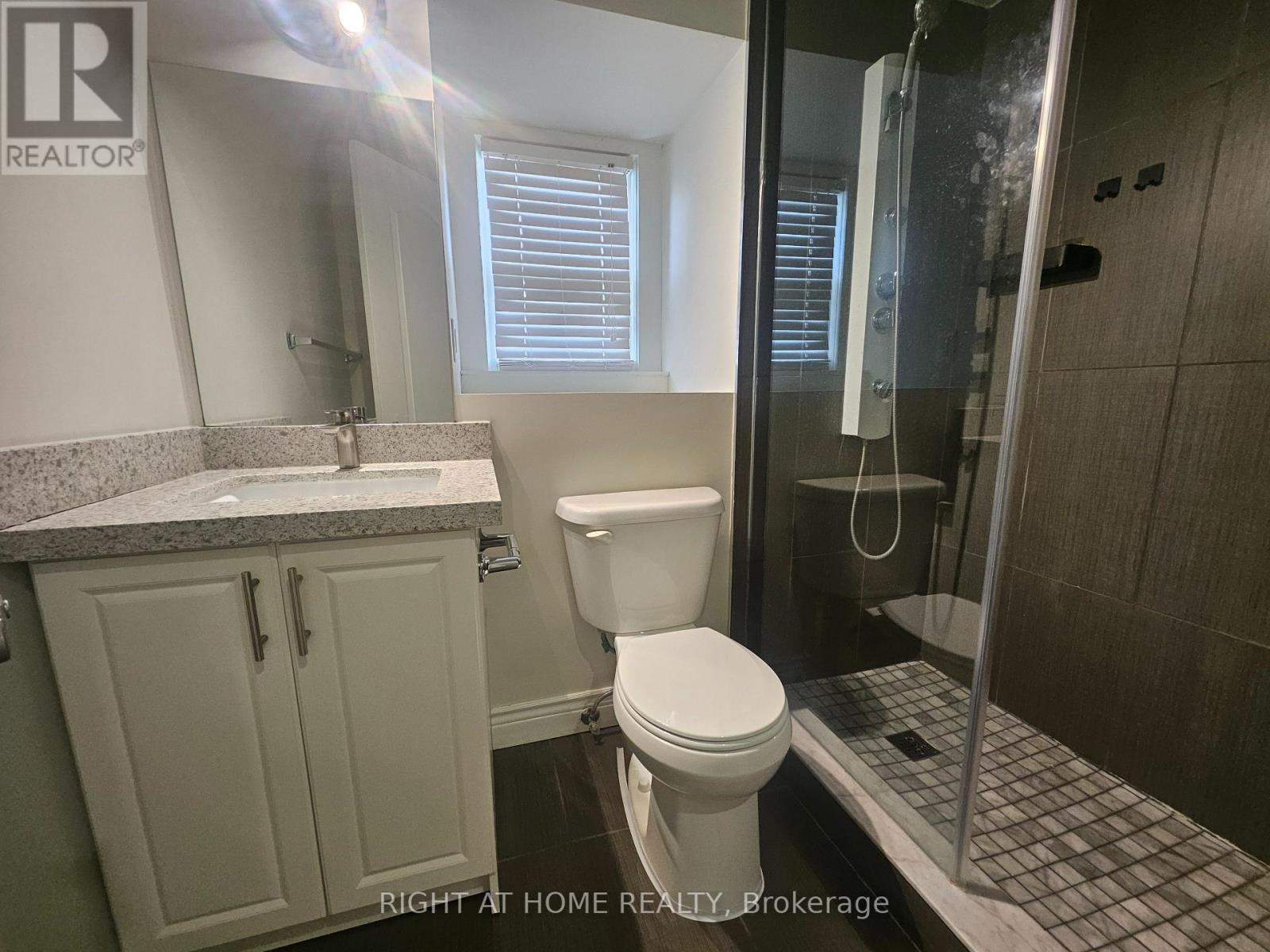 Upper #1 - 17 Barrie Street, Bradford West Gwillimbury, Ontario  L3Z 2A1 - Photo 6 - N12880862