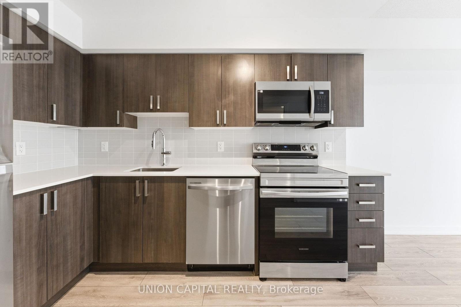 1403 - 1455 Celebration Drive, Pickering, Ontario  L1W 0C3 - Photo 10 - E12904896