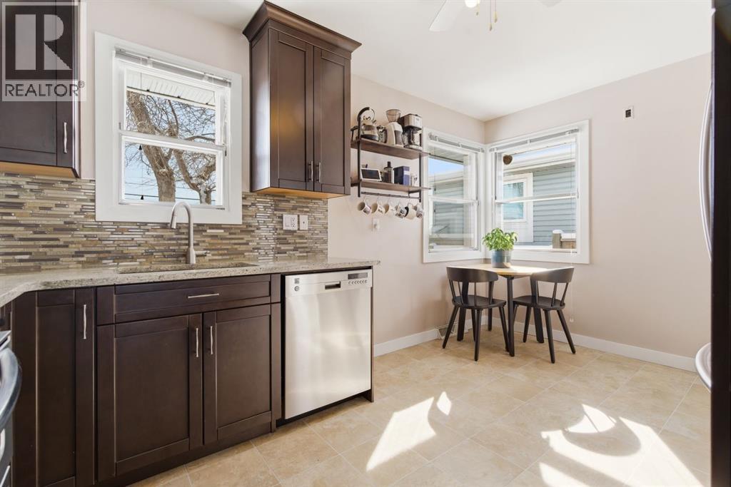 2428 38 Street Sw, Calgary, Alberta  T3E 3E5 - Photo 10 - A2292630